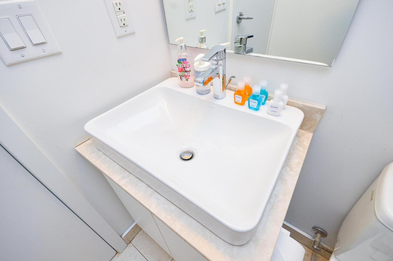 Downtown Toronto Condo Near Cn Tower, Mtcc, Rogers Center , Union Station Exterior foto